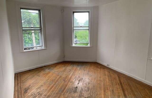 1181 Sackett Ave Gallery 2