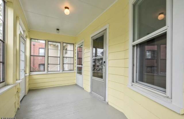 18 Lincoln Ave Unit 1 Gallery 4