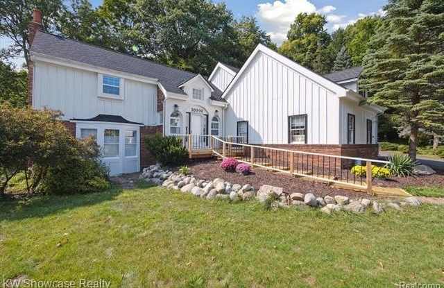 38996 HOLSWORTH Court Gallery 3