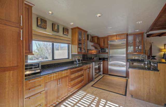 1039 E Boulder Drive Gallery 4