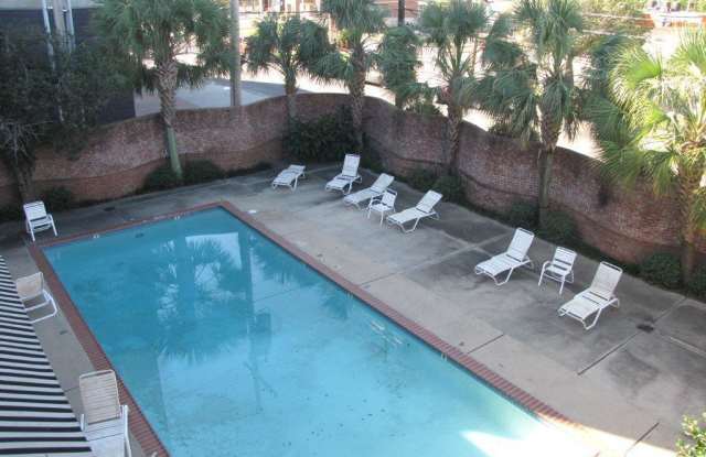 Gated 2br w/pool at N. Gates of LSU on Highland by the Chimes photos photos
