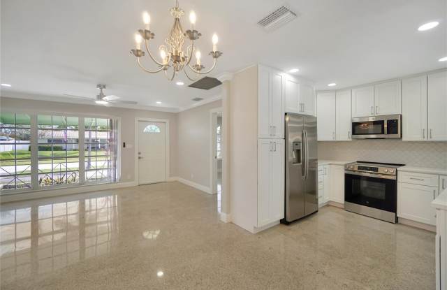 917 SE 15th Court Gallery 1