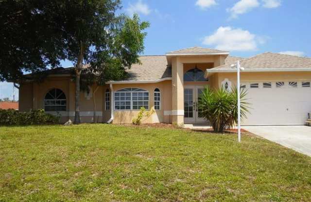 709 Rue La Beau photos photos