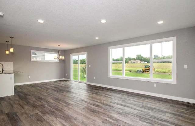 Welcome to 1817 NE Heritage Drive in Grimes! Gallery 4