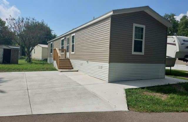 126 Maple Dr photos photos