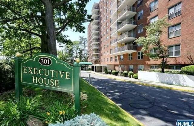 301 Beech Street photos photos