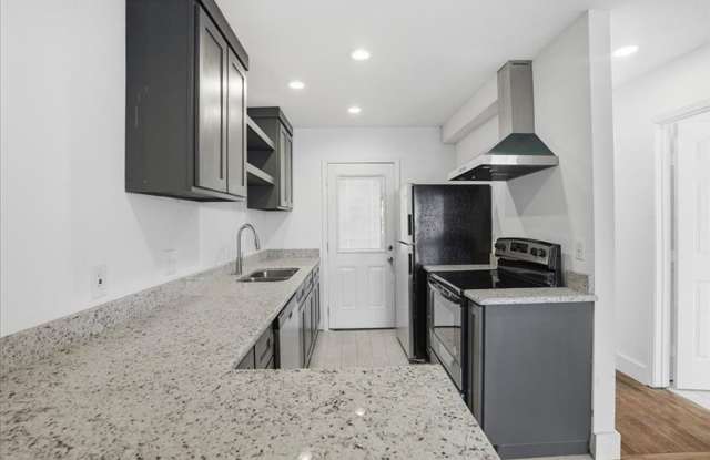 Move-In Ready 1 Bed / 1 Bath – Fully Remodeled Gallery 4