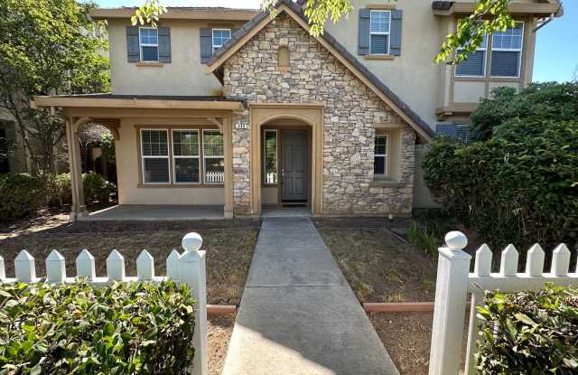 Beautiful 5 Bedroom, 3 Bath Mountain House Home photos photos