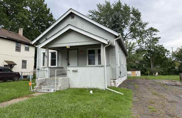 196 Beach St Gallery 1