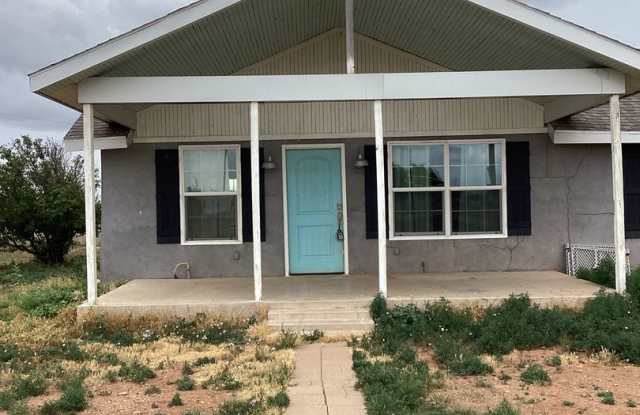 Beautiful 3 Bed House - Horses Allowed!! photos photos