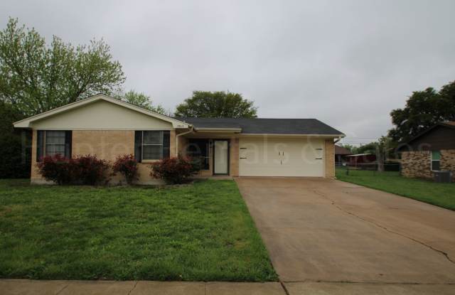 Charming 3-Bedroom Home in Northeast Killeen - 1905 Sherman Drive, Killeen, TX 76543