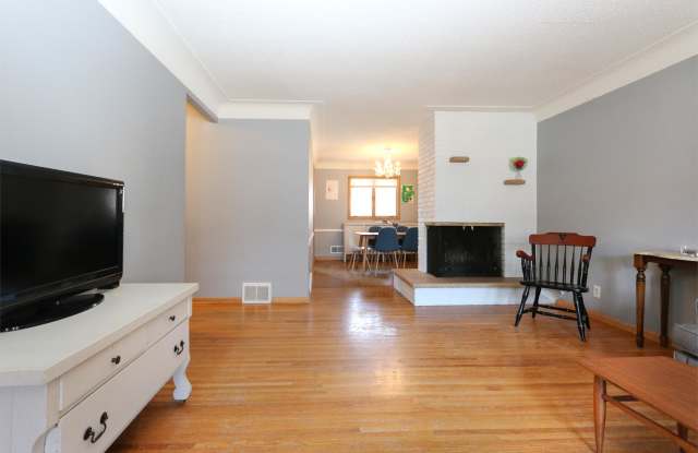 3922 Sheridan Ave. S. Gallery 2
