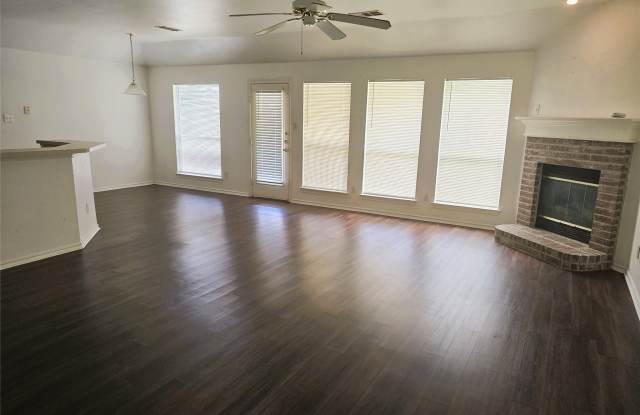 1512 Parrot Court Gallery 2