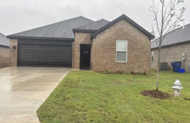 310 Cain Trail - 310 Cain Trail, Maumelle, AR 72113