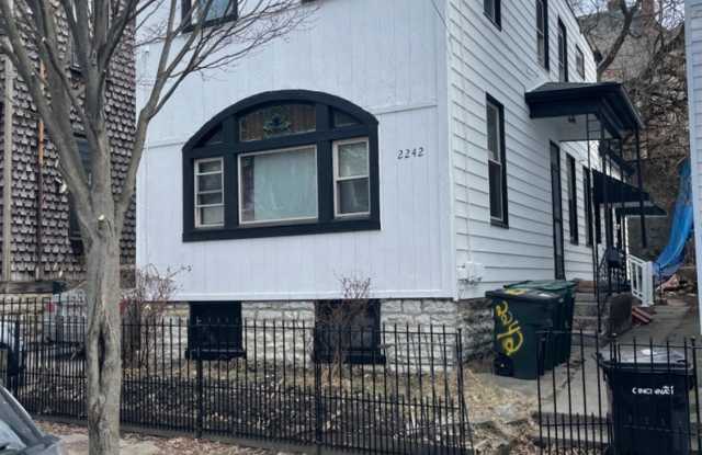 2242 Victor Street photos photos