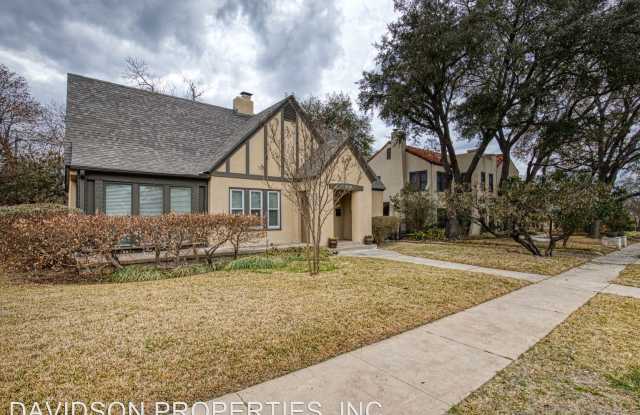 108 W Ridgewood Ct Gallery 2