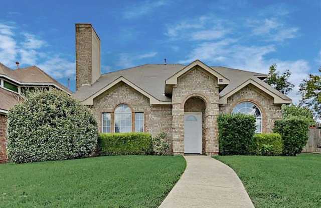304 Stringer Drive - 304 Stringer Drive, Cedar Hill, TX 75104