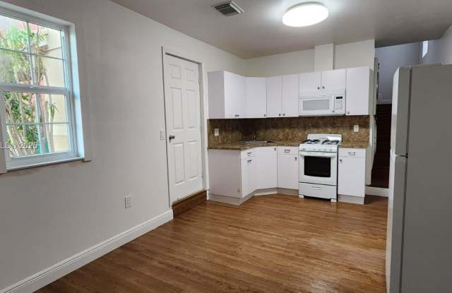 16227 SW 139th Ct photos photos