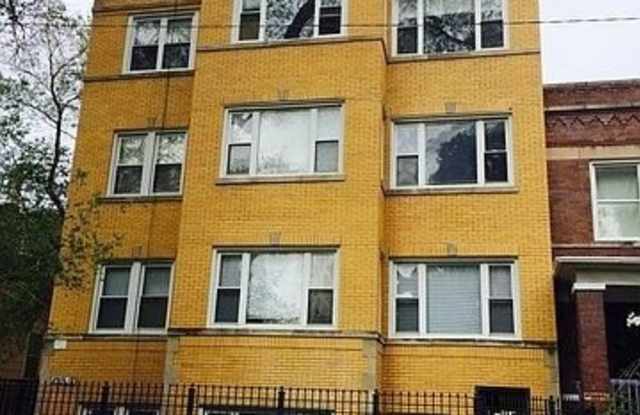 2910 N Albany Avenue photos photos