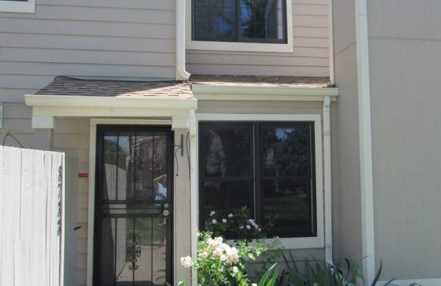 Spacious Townhome in Arvada photos photos