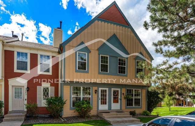 Spacious Townhouse with Central AC and Washer/Dryer - 6804 South Holland Way, Ken Caryl, CO 80128