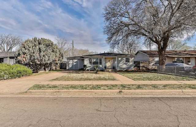 Adorable 3 Bedroom Home Close to Tech, Medical District! Gallery 3