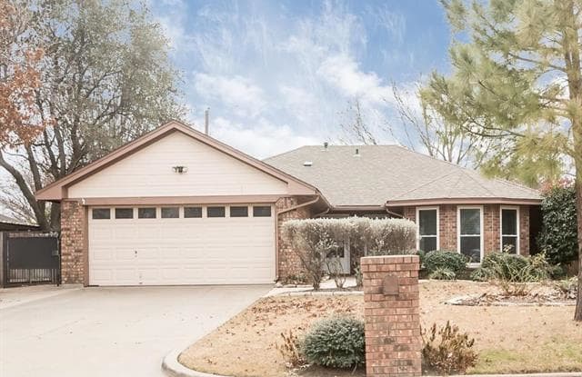 608 Meadow Lane - 608 Meadow Lane, Roanoke, TX 76262