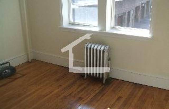 Nicely updated 3 bed near Coolidge Corner and BU! Gallery 4