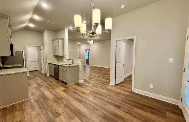 2915 Tulip Drive Gallery 4