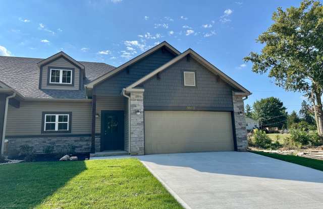 Spacious, Brand New 2 Bedroom 2 Bath Luxury Townhouse! - 3002 Sheffield Lane, St. Joseph, MO 64506