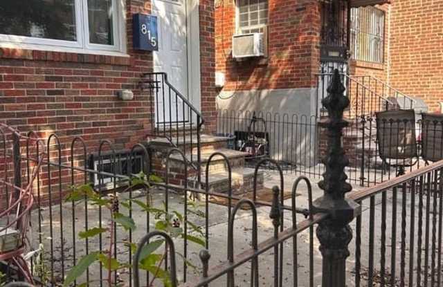 815 TASKER STREET photos photos