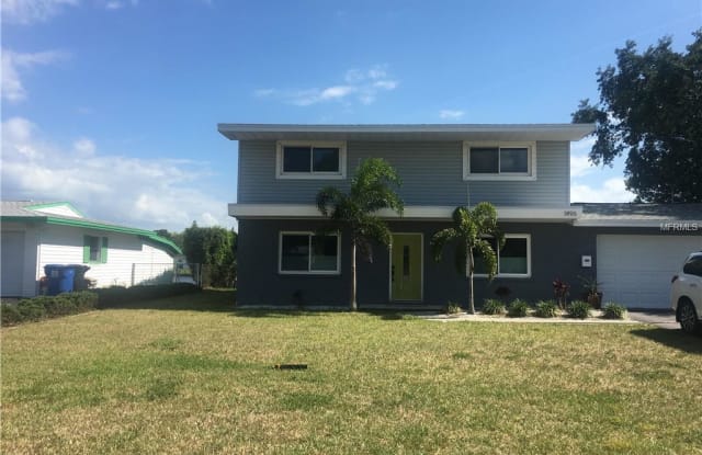 1496 83RD AVENUE N - 1496 83rd Avenue North, St. Petersburg, FL 33702