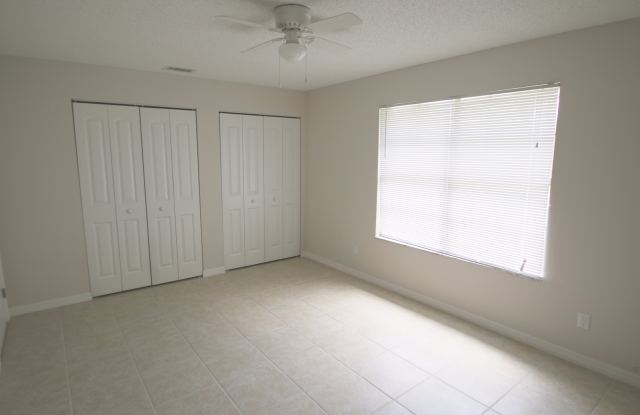 Spacious 3BR/2BA Home | Large Yard | Lawn Care Included | Prime Port St. Lucie Location photos photos