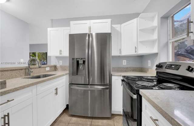 2000 NW 27th Street B, Miami, FL 33142 - 8450 photos photos