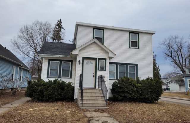 300 South Maple Avenue - 300 photos photos