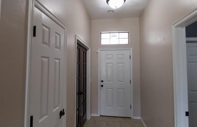 808 Canyon Dr Gallery 3