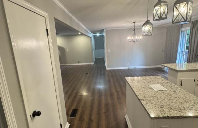 528 Hembree Road Gallery 4