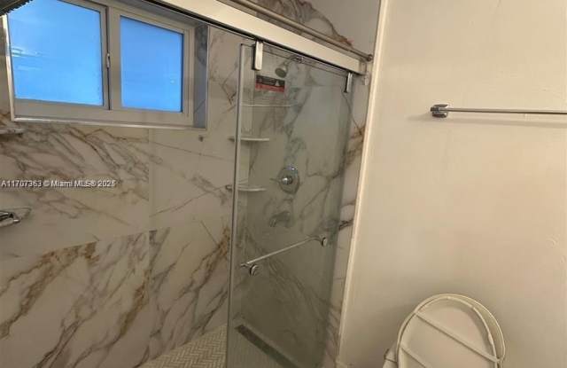 5545 E 6th - 5545 East 6th Avenue, Hialeah, FL 33013