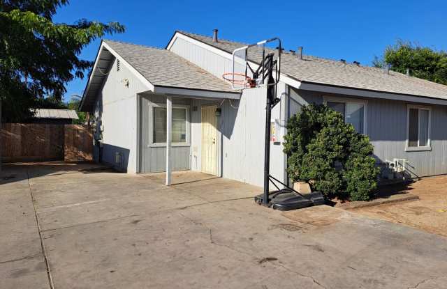 1452 S. College Ave. photos photos