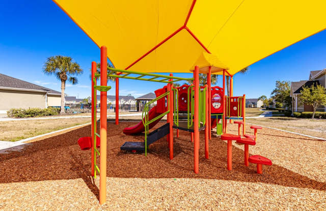 Seven Palms Apartments - Affordable Housing Gallery 4