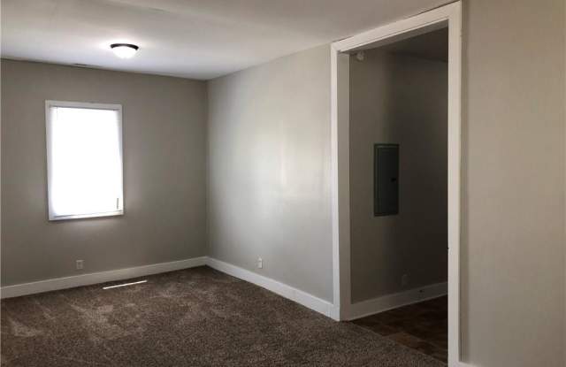 2018 East Brookside Avenue Gallery 4