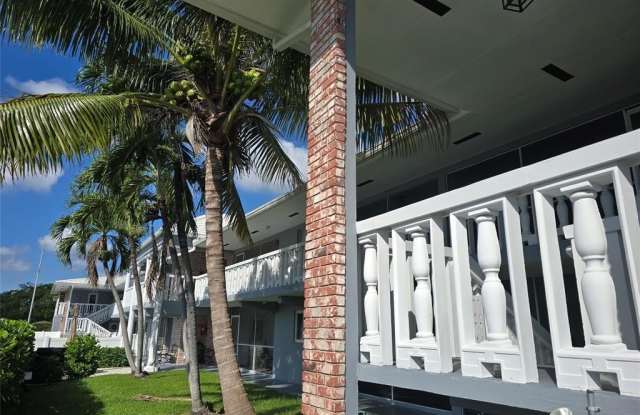 2109 NE 68th St photos photos