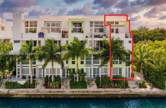 101 N Shore Dr photos photos