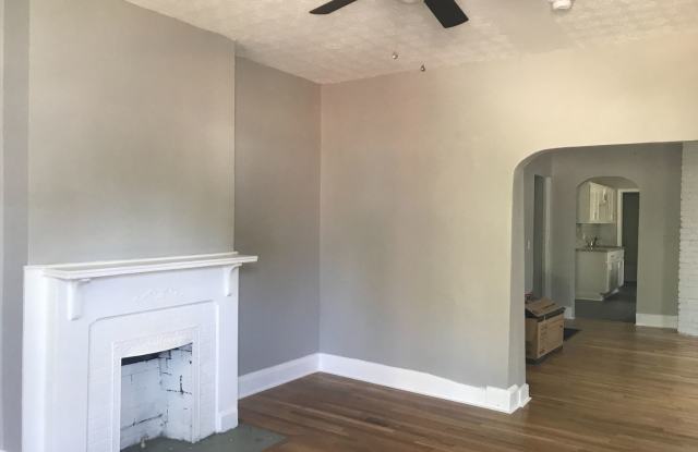 2 Bed 1 Bath Townhome Gallery 2