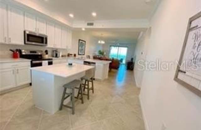 1020 TIDEWATER SHORES Loop Gallery 3