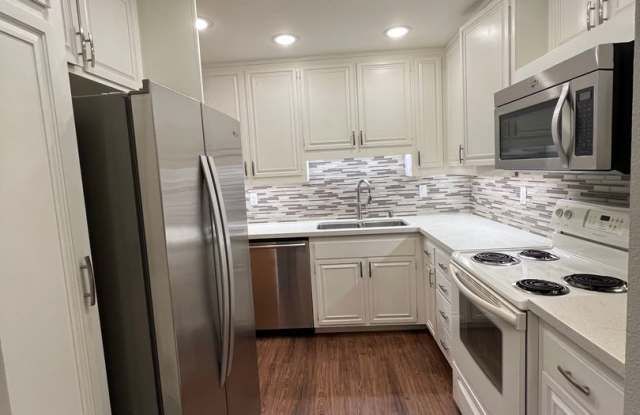 Must See Beautiful 2 Bed / 2 Bath in La Jolla! photos photos