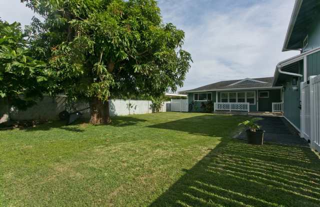 Fully Renovated 4BD in Kuli'ou'ou Valley, Garage-Driveway, Spacious Yard, and Work Shed PETS ALLOWED photos photos