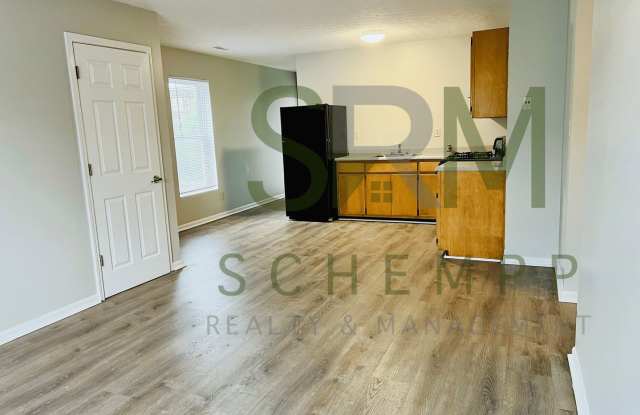 Updated 2 bedroom apartment in Portland-Section 8 accepted *FALL MOVE-IN SPECIAL* Gallery 2