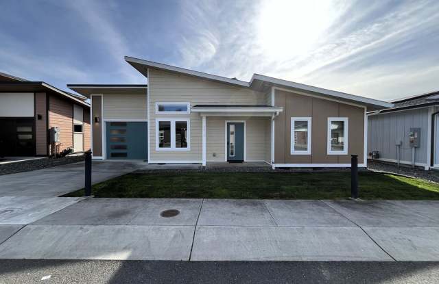 Senior Living Community (55+) - Built In 2021 - High End 2/2 Home With Full Access To Onsite Recreation Center With Pool! photos photos