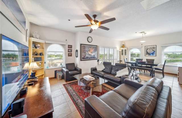 9008 Collins Ave photos photos